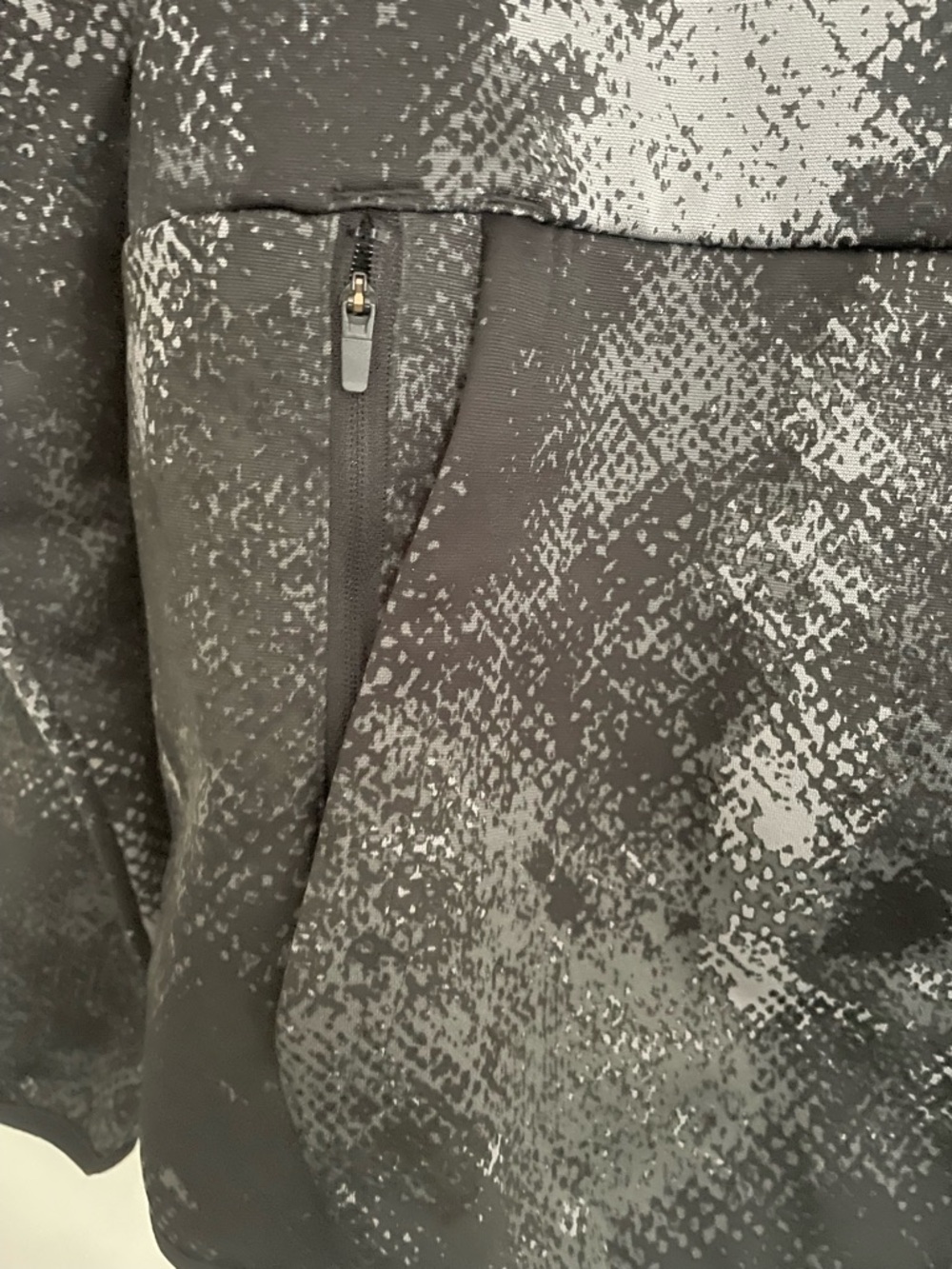 Nike Black & Gray Pullover Hoodie - Picture 5 of 5
